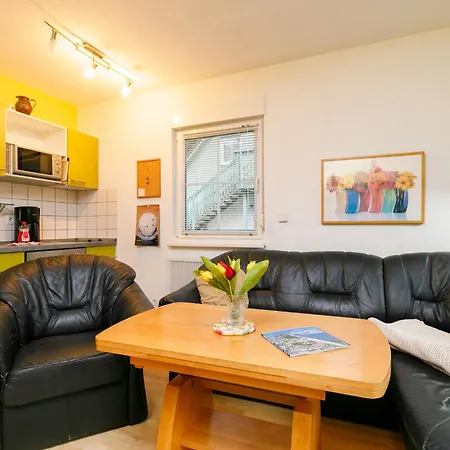 Fahrland By Interhome 아파트 치노비츠